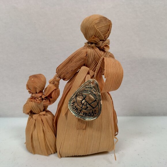 Vintage Hand Made Cornhusk Doll Pair Mom Daughter Woman Spinning Yarn Folk Art - Picture 15 of 16